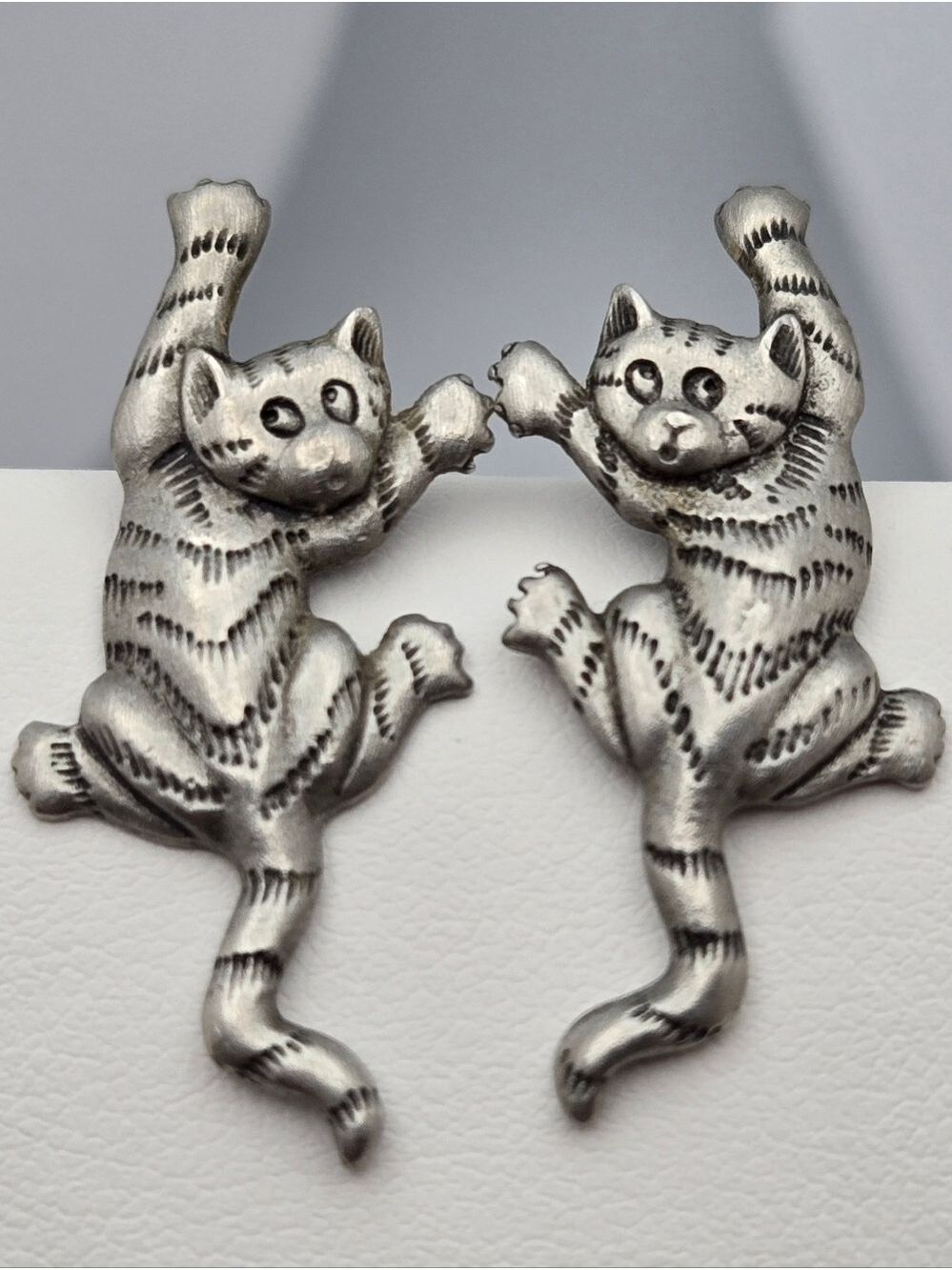 Vintage JJ Jonette Pewter Cat Earrings Climbing Cat 1970s 1.5" Animal